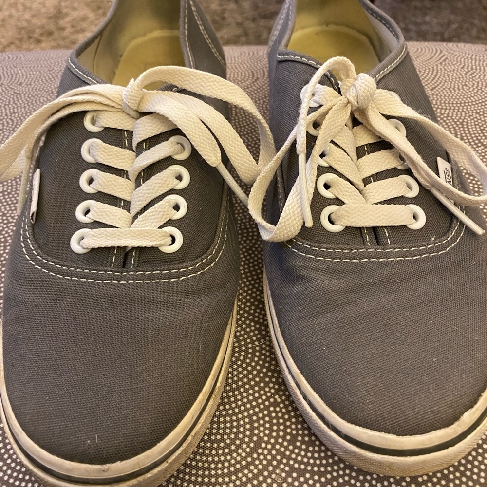 Vans - Picture 3 of 7
